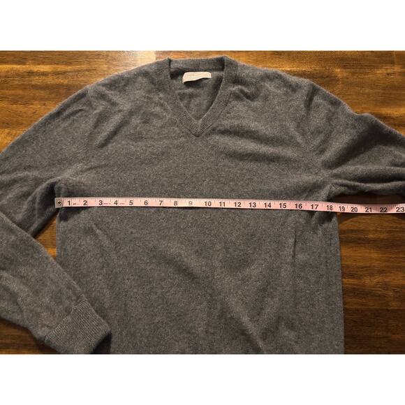 Everlane Men’s Medium Sweater 100% Cashmere V Neck Pullover Knit - Picture 5 of 8